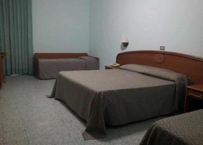 Eden Hotel 3*