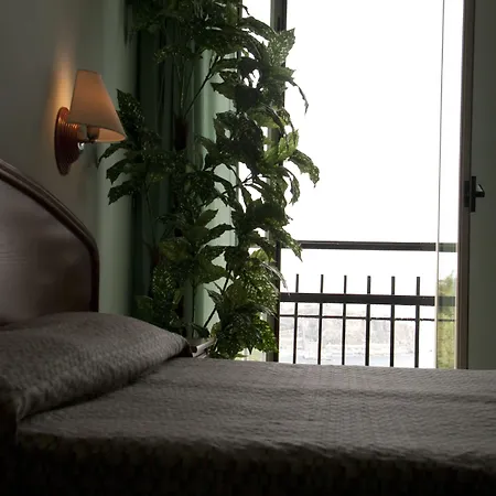 Hotel Eden 3*